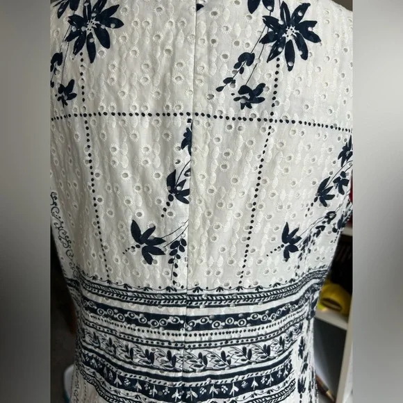Tommy Hilfiger women’s navy and white floral eyelet lace dress size 8 - Picture 4 of 10
